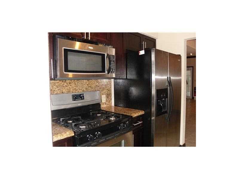 1800 MERIDIAN AV # 4