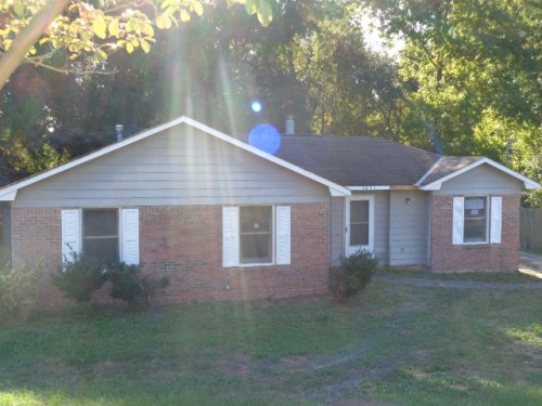 3051 Fontaine Dr