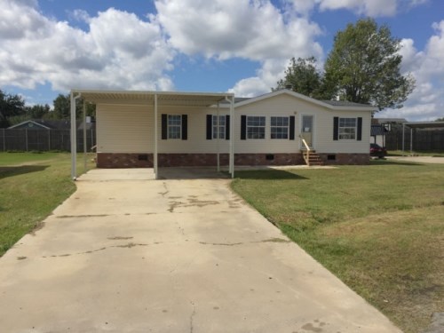 310 Breezy Ln