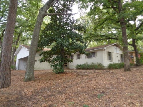 2800 Medina Dr