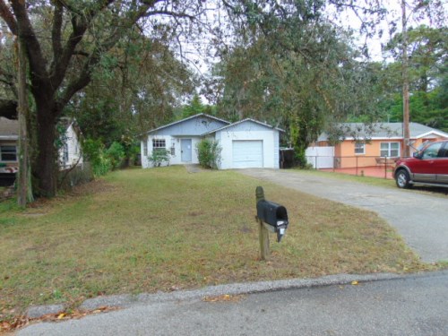 8906 El Portal Dr