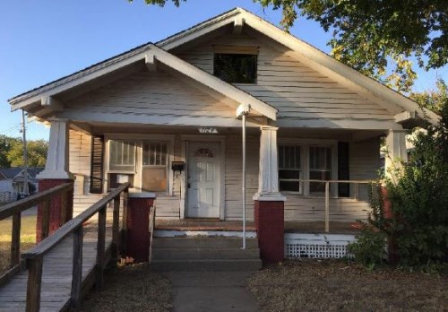 1124 W Elm Ave