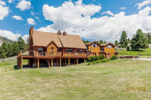 490 Skunk Creek