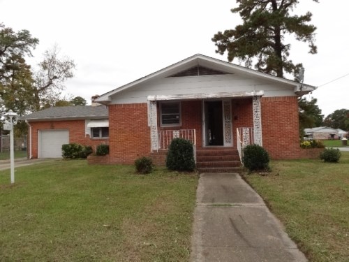1808 Cavalier Blvd