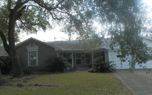 10406 Willowisp Dr
