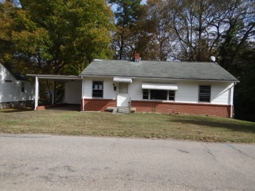 110 N Chavis St