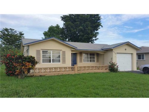 8104 NW 104 AV