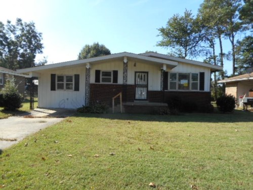 821 Oxford St