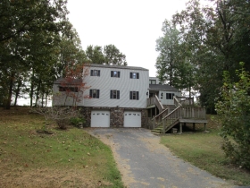 303 Pinecrest Dr