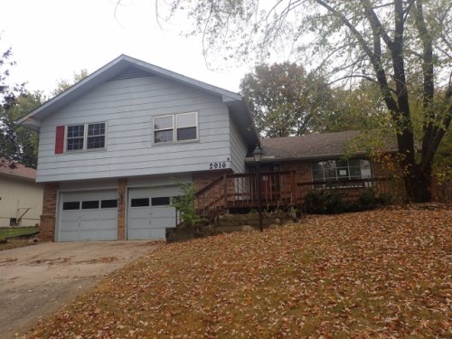 2916 Rimrock Dr