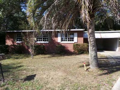 6 N Edgewood Cir