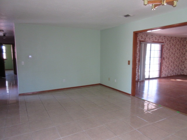 4312 NW 11th Street