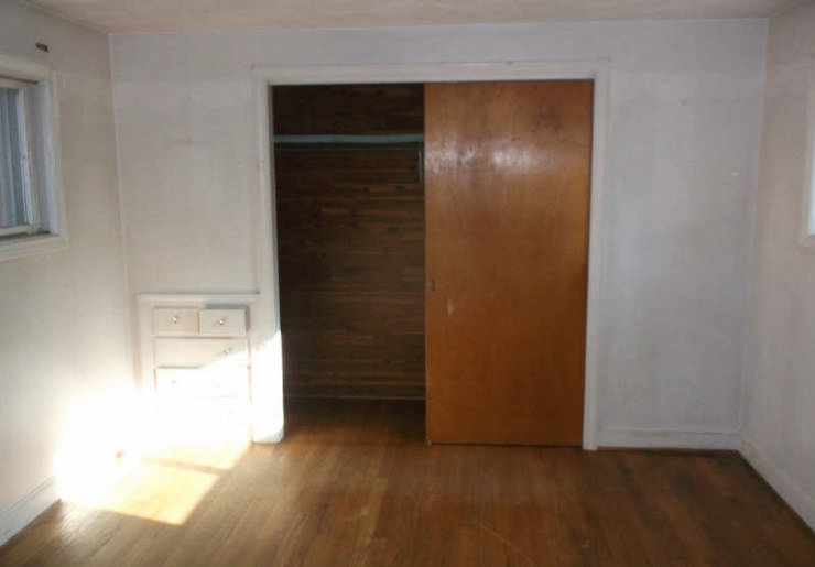 27 Essex St