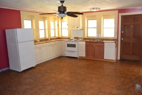 144 Spring Valley Rd