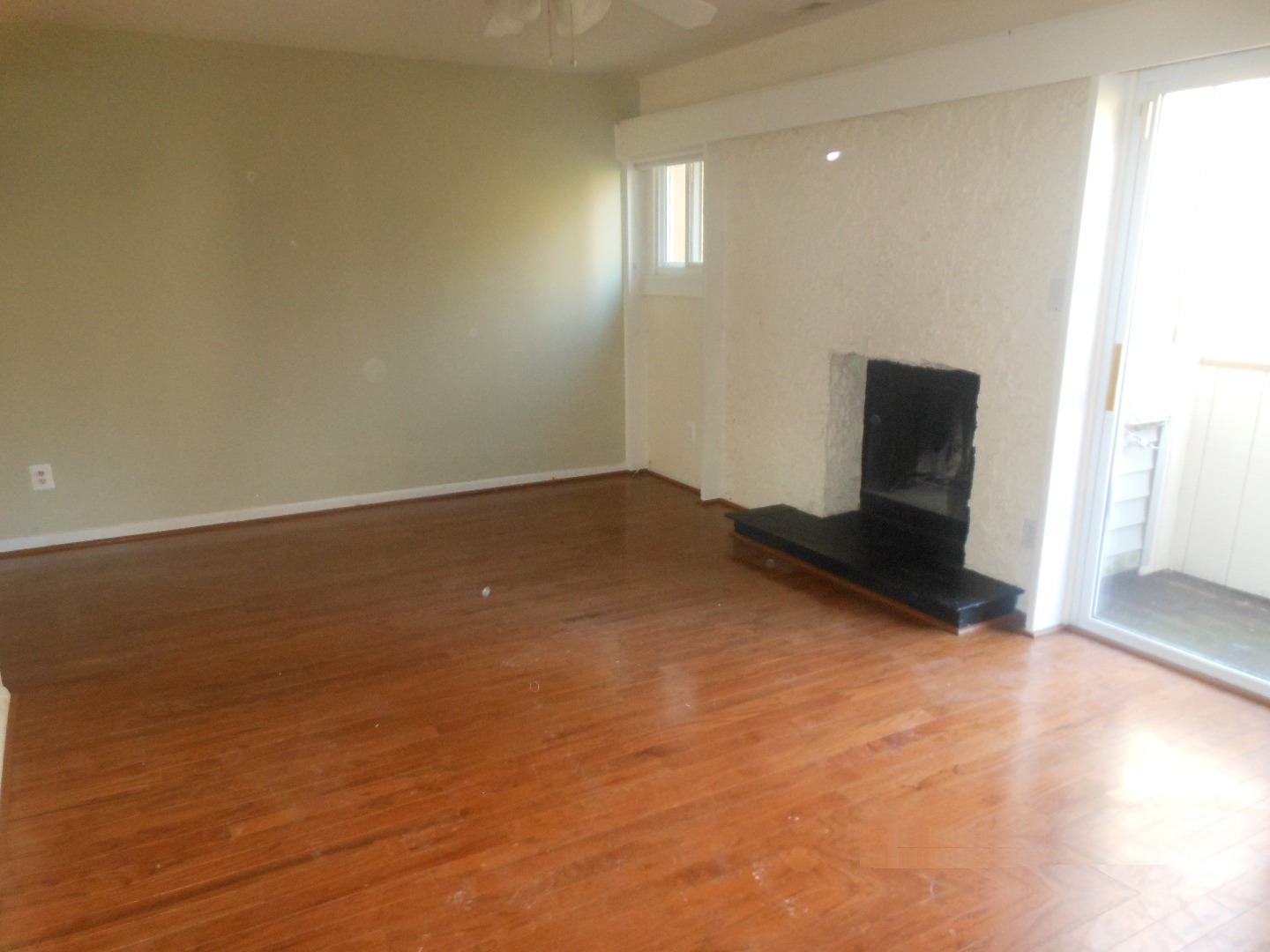 5447 El Camino Unit 5b