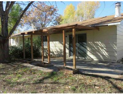 638 Karen Ct