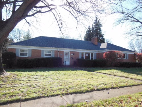 1689 Royal Blvd