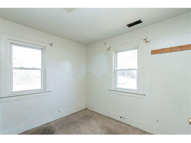 1330 E 25th Court