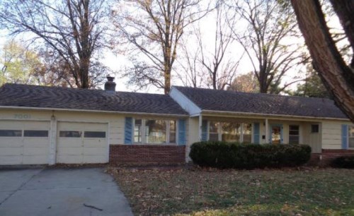 7001 W 65th Ter