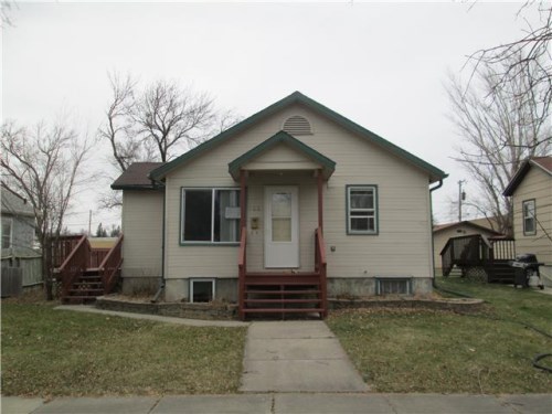 122 2nd Ave W