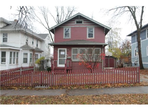 704 S Duluth Ave
