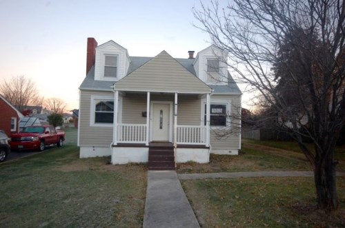 116 Wentworth Ave NE