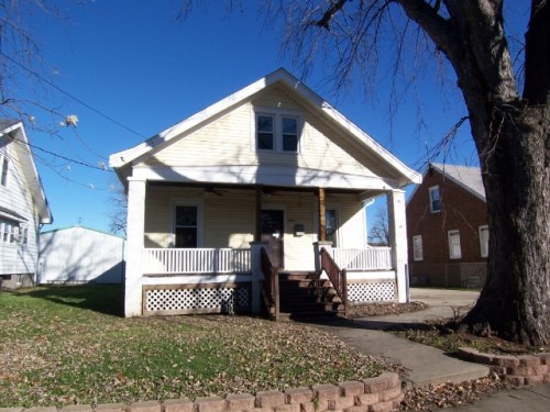 2027 W Barker Ave