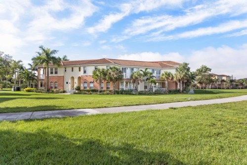 10012 NW 7 St # 206