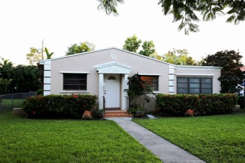 4260 SW 13 ST