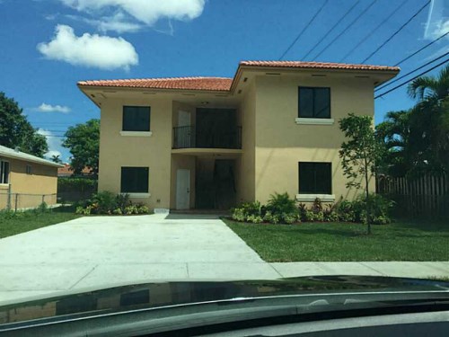 1053 SW 29 CT