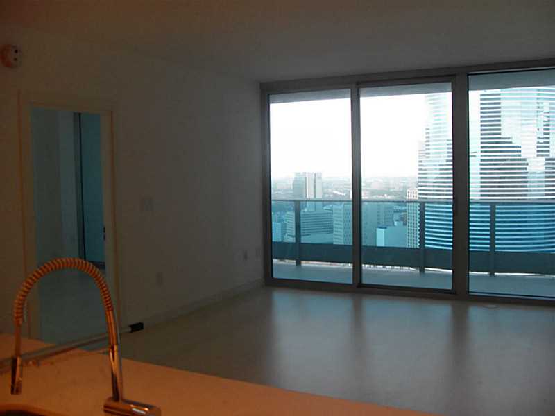 200 BISCAYNE BL # 3711