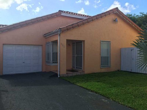 330 NW 86 CT