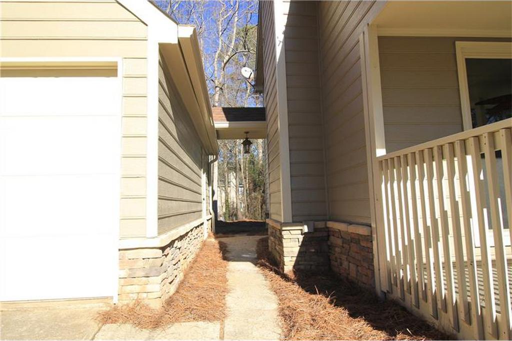5313 Red Rock Trace