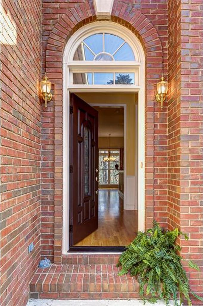 1238 Dunwoody Walk