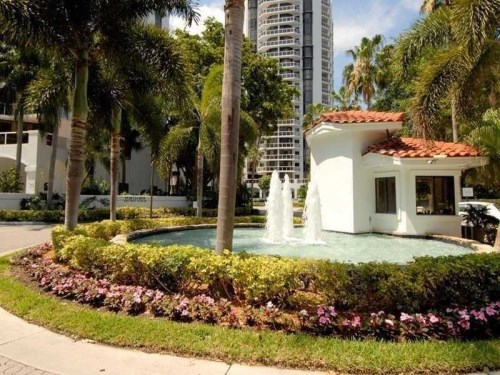 3598 Yacht Club Dr # 303