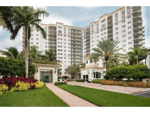 19900 E Country Club Dr # 214