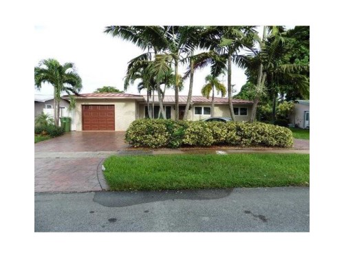 2281 NW 82 AV