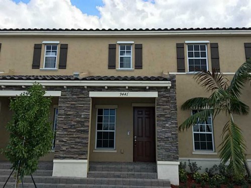 9441 SW 172 AV