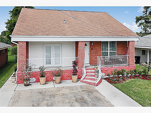 2429 General Collins Ave