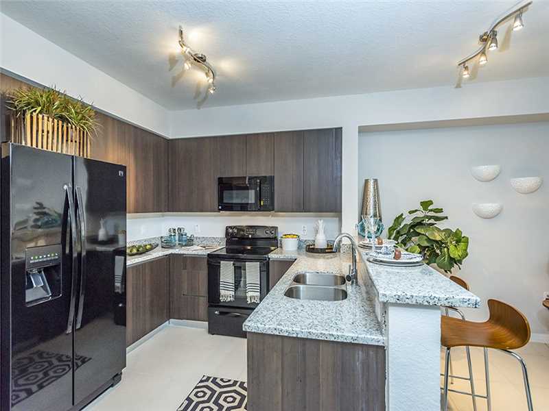 2101 SW 67 Ave # 739