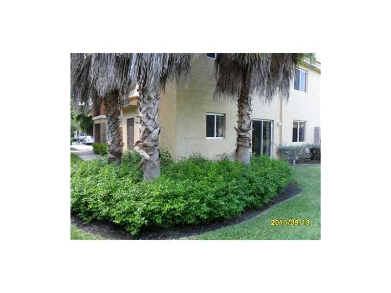 935 NE 33rd Ter # 104