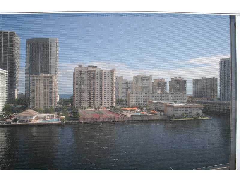100 GOLDEN ISLES DR # 906