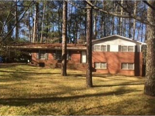 2275 Country Club Lane Sw