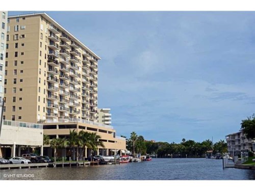 427 Golden Isles Dr # 12H