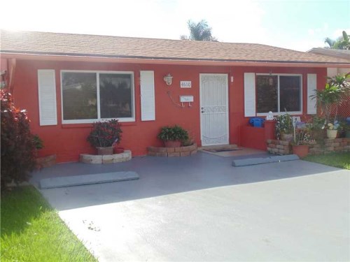 4610 NW 44th St