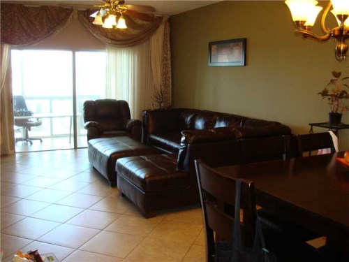 4200 HILLCREST DR # 1015