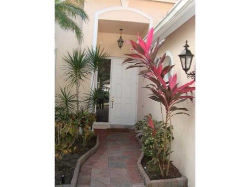 5328 Brookview Dr