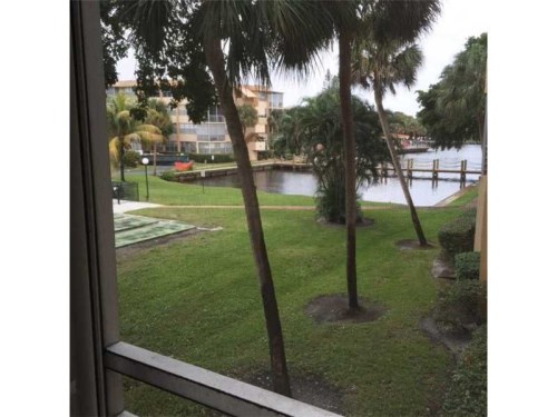 2761 Taft # 204