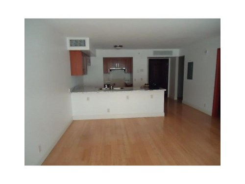 9499 Collins Ave # 904
