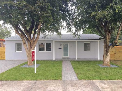 211 SW 61 Ave
